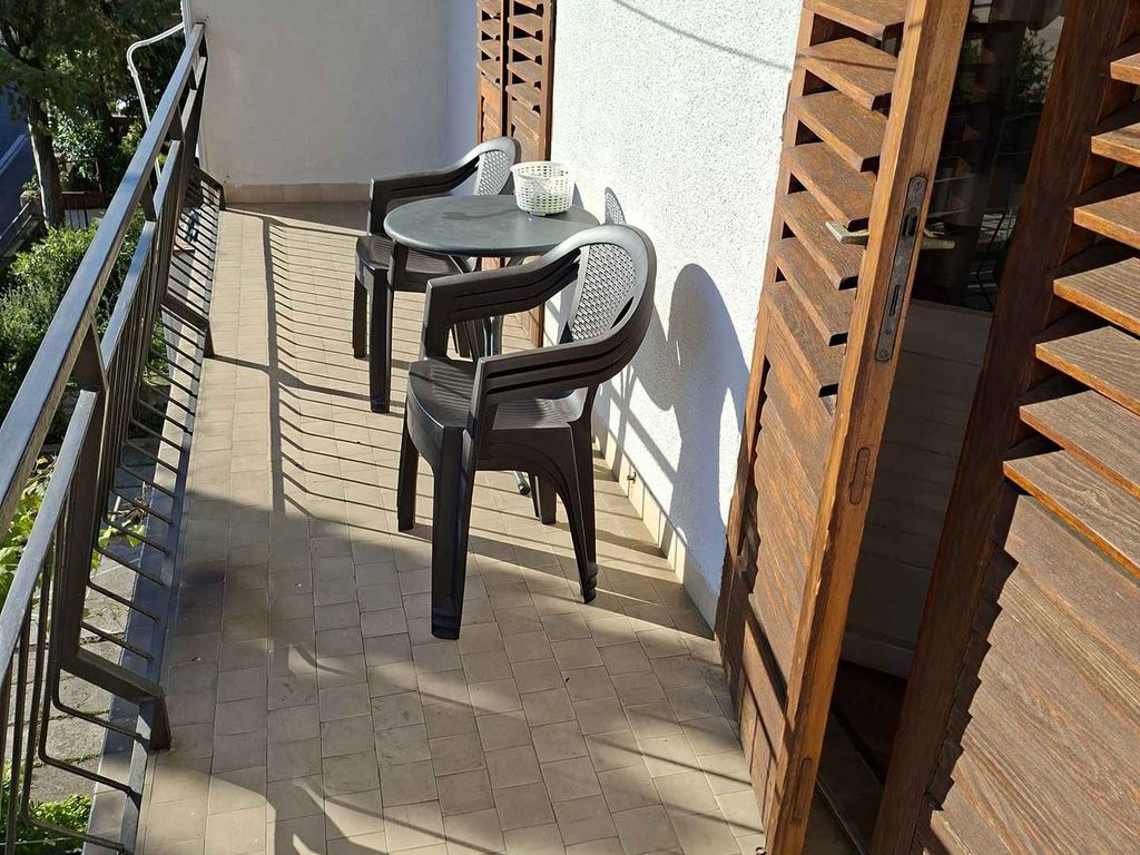 Ferienwohnung mit Balkon und Meerblick