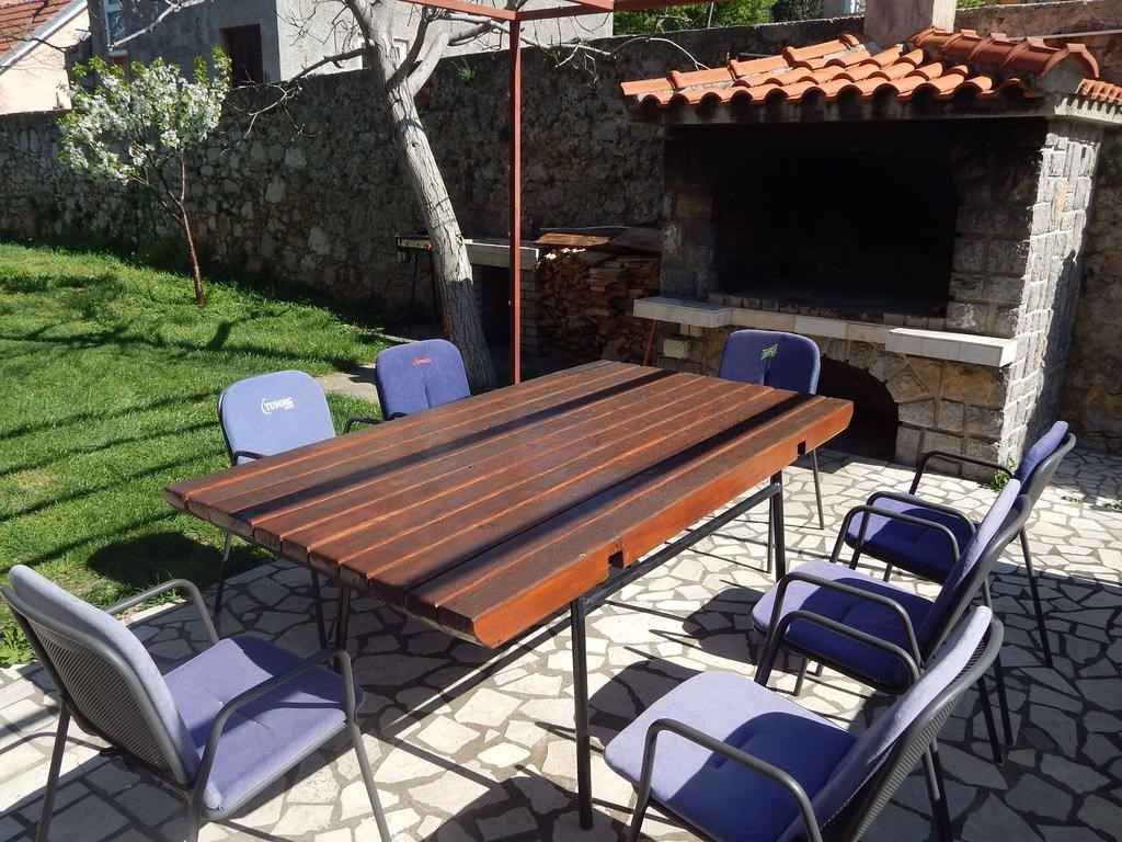 Ferienhaus mit Terrasse, Grill und Internet