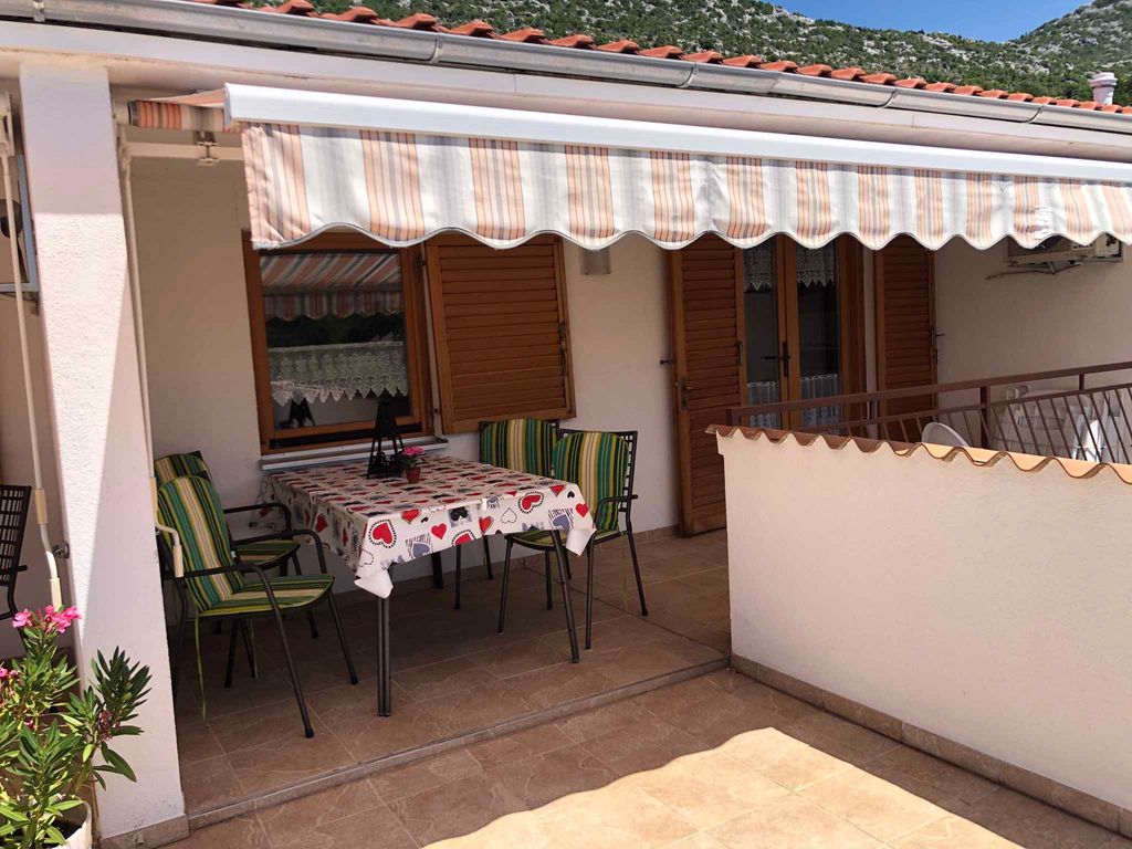 Ferienwohnung mit Terrasse in Meernähe