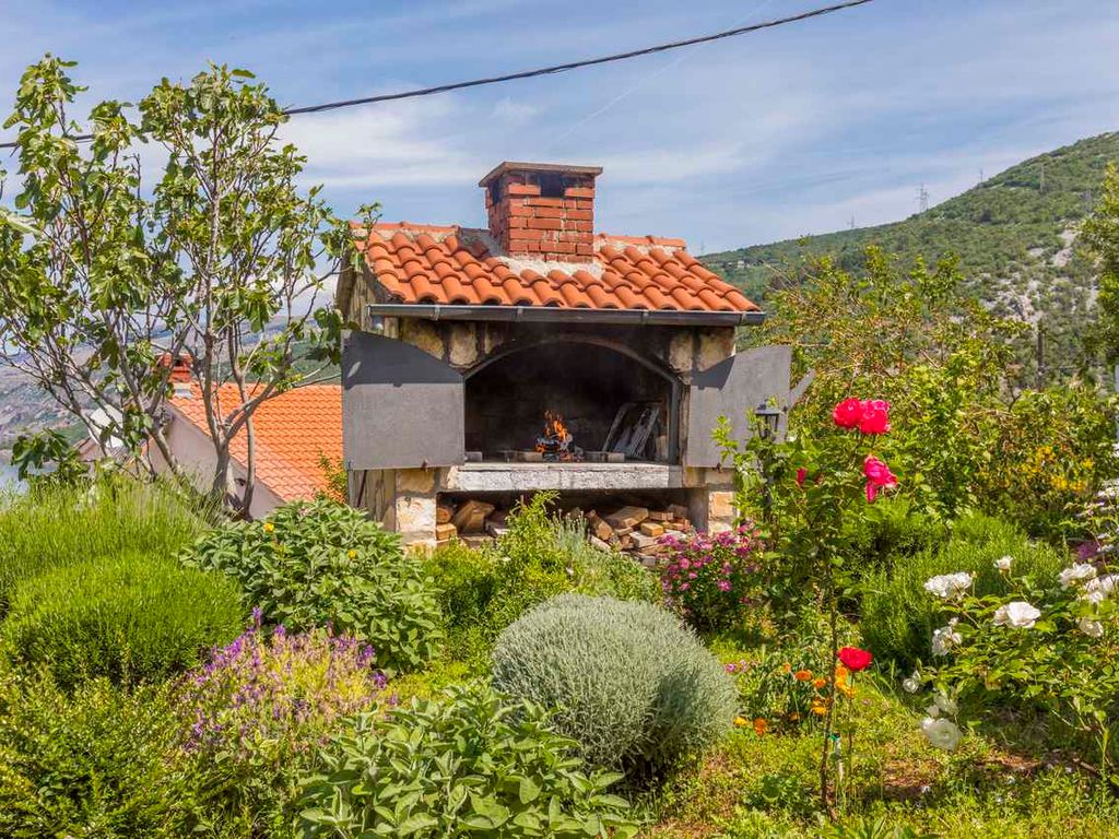 Studio mit Klimaanlage und Grill