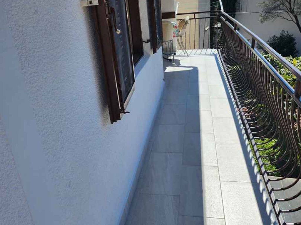 Ferienwohnung mit Klimaanlage und Balkon