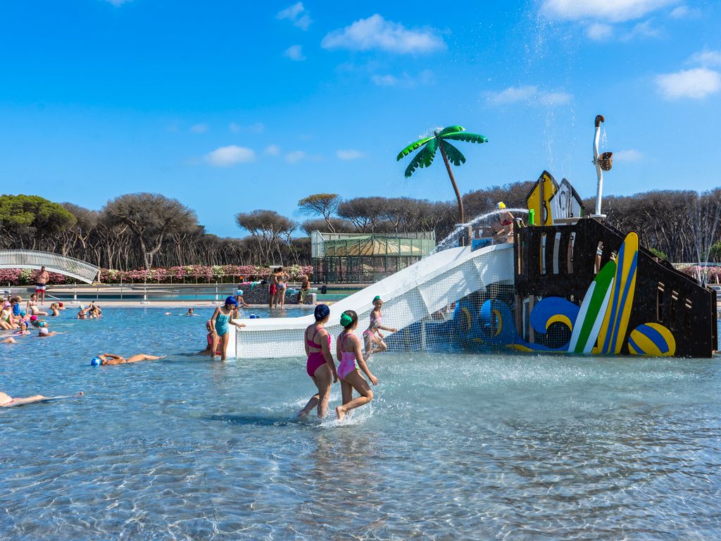Mobilehome mit Pool und Restaurant
