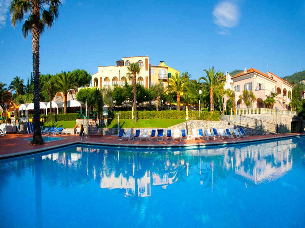 Studio mit Pool