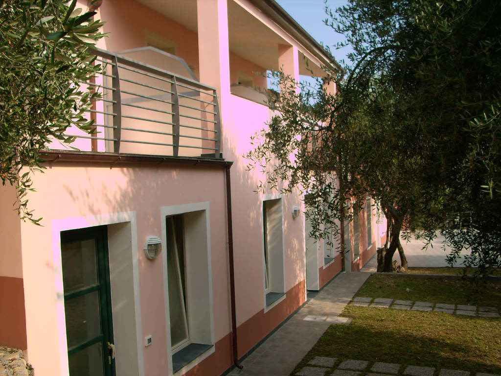 Studio mit Garten , Pool und Fitnessraum