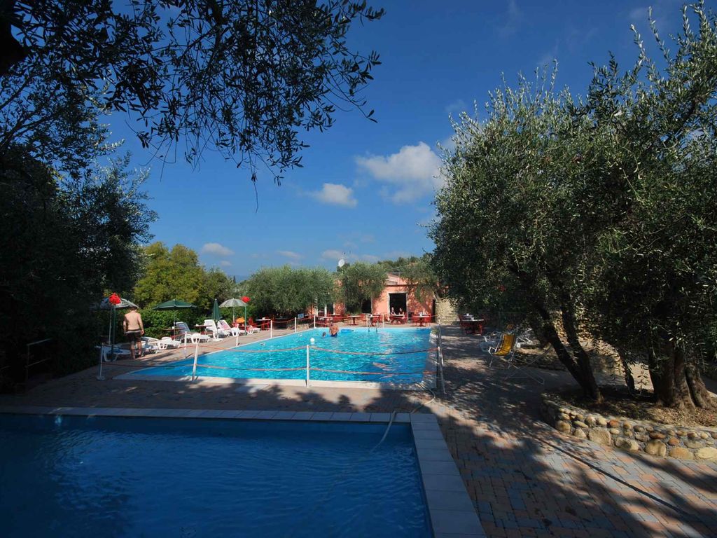 Studio mit Garten , Pool und Fitnessraum