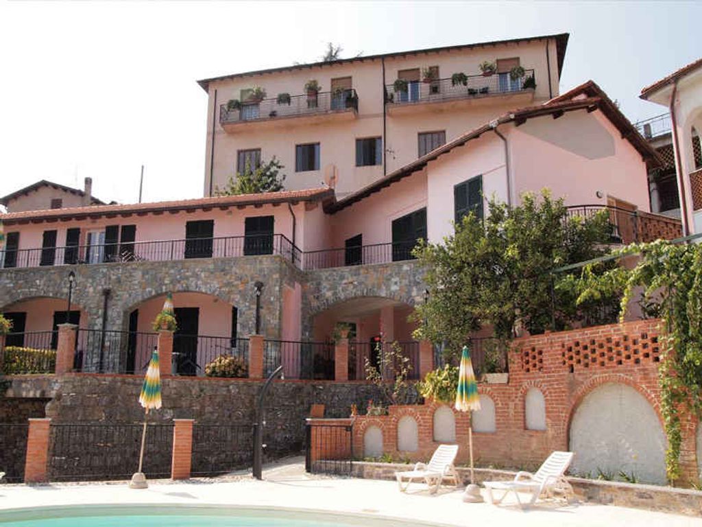 Ferienwohnung mit Klimaanlage und Pool