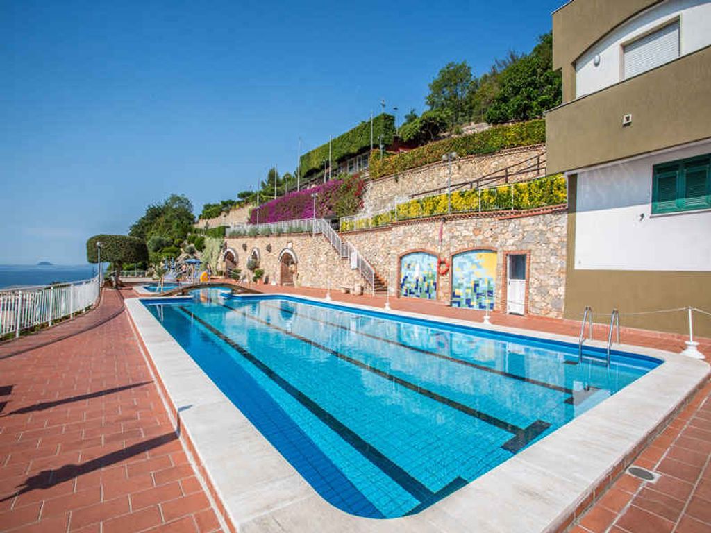 Ferienwohnung mit Pool und Klimaanlage