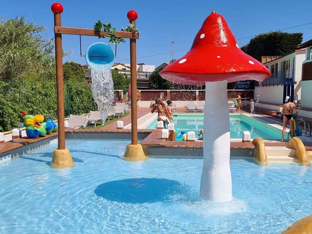 Mobilehome mit Klimaanlage und Pool