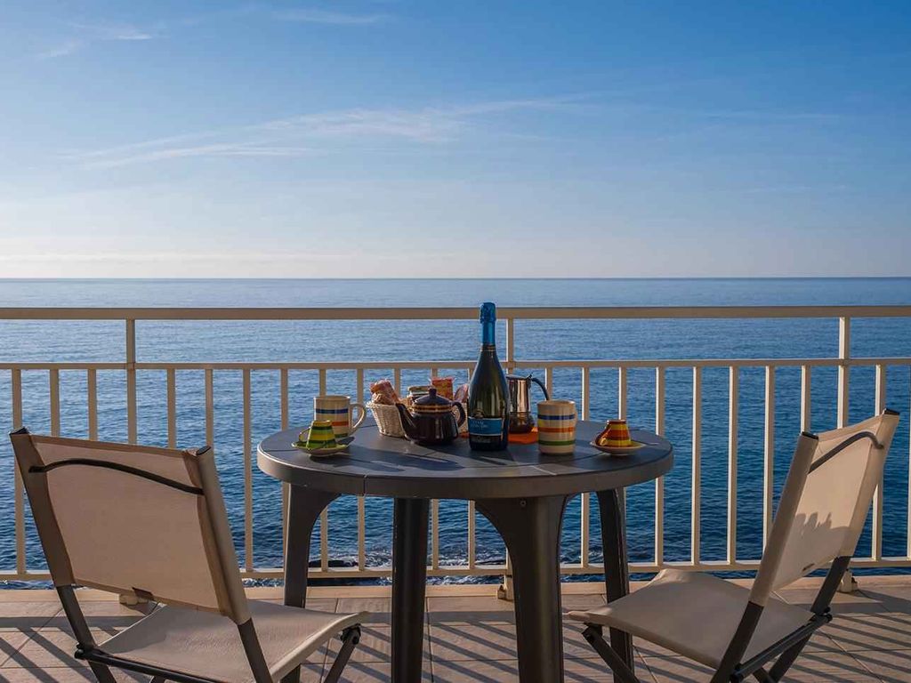 Ferienwohnung mit Balkon mit Meerblick