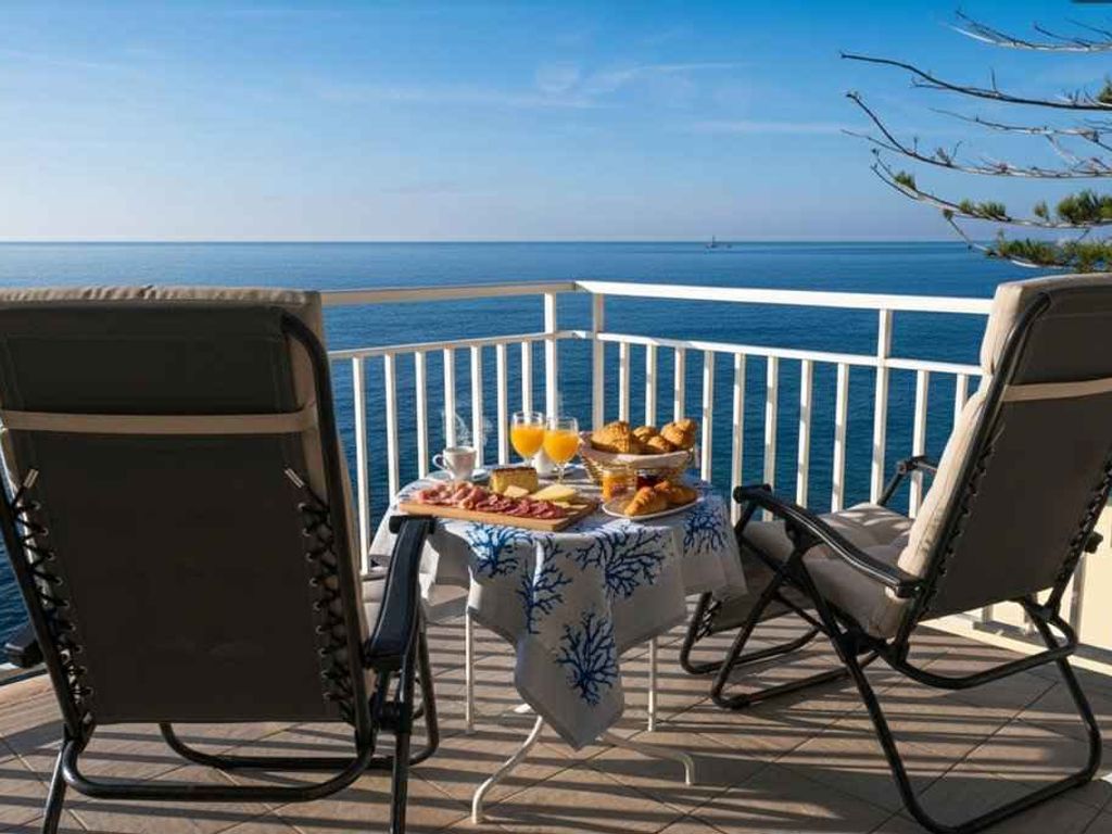 Ferienwohnung mit Balkon mit Meerblick