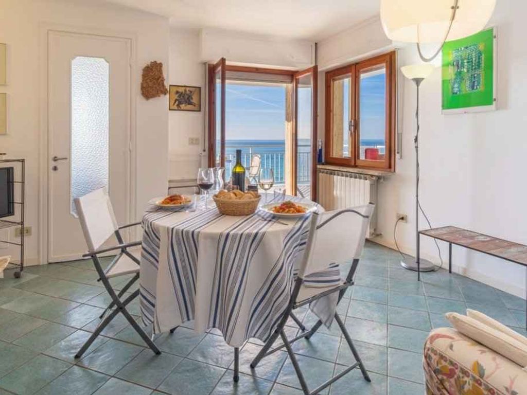 Ferienwohnung mit Balkon mit Meerblick