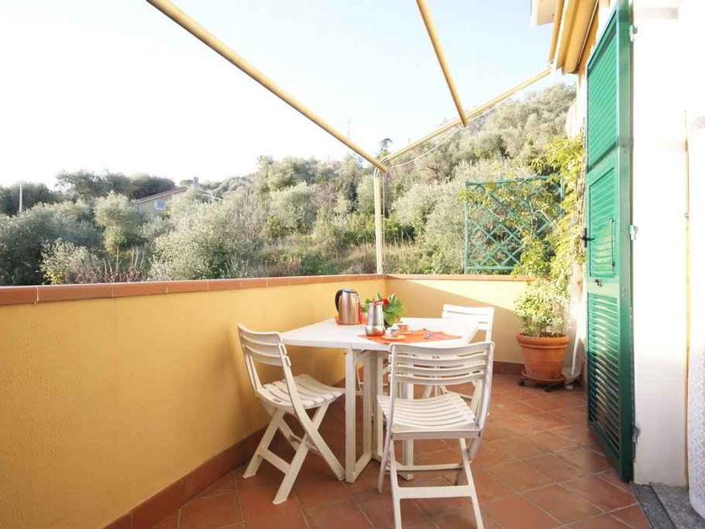 Ferienwohnung mit Klimaanlage und Balkon