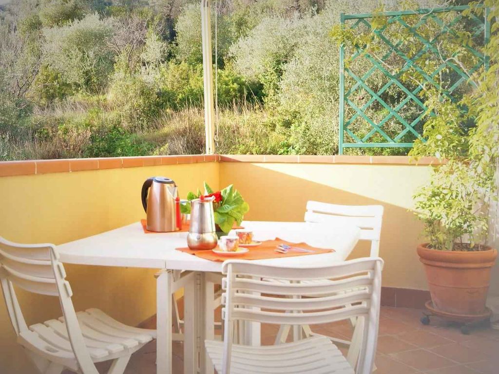 Ferienwohnung mit Klimaanlage und Balkon