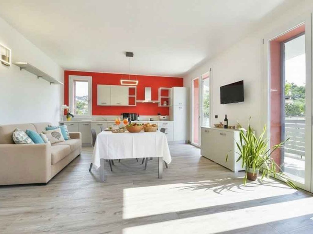 Ferienwohnung mit Klimaanlage, Balkon und Pool