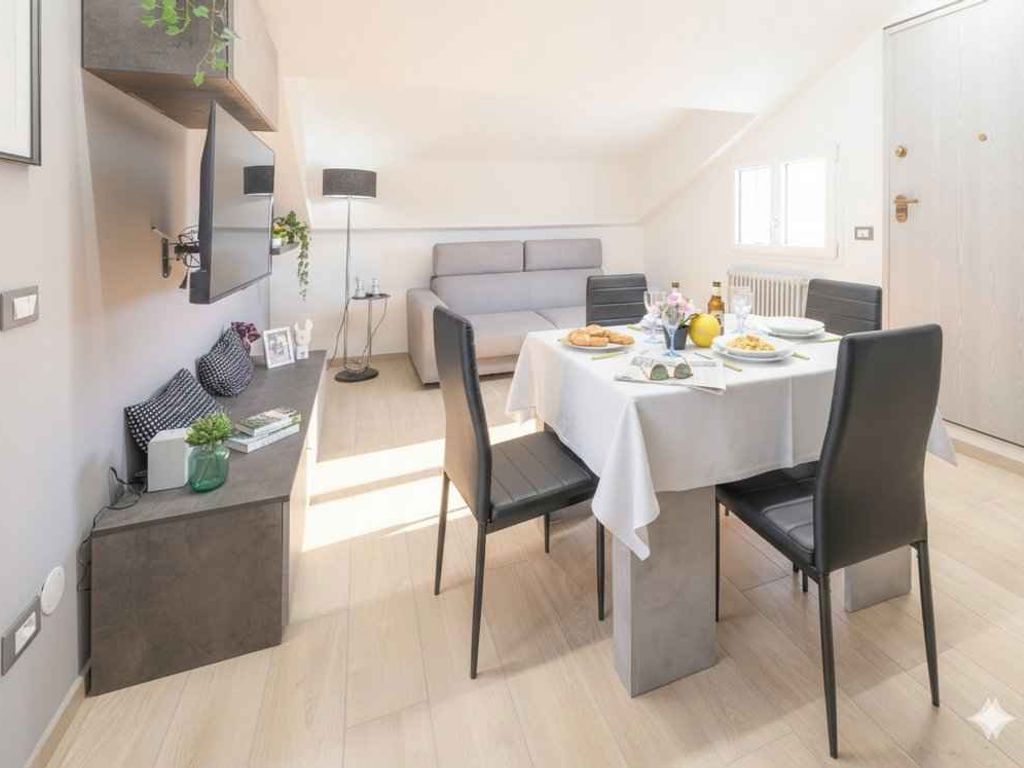 Ferienwohnung mit Klimaanlage und Balkon