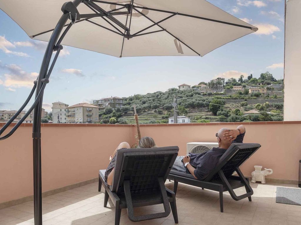 Ferienwohnung mit Klimaanlage und Balkon
