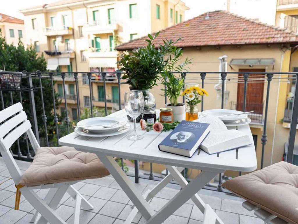 Ferienwohnung mit Klimaanlage und Balkon