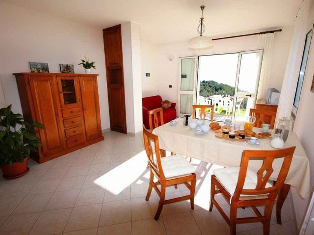 Ferienwohnung mit Garten mit Meerblick