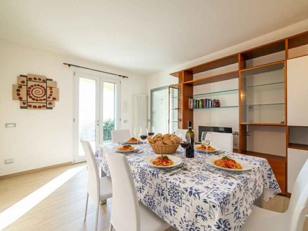 Ferienwohnung mit Klimaanlage und Terrasse mit Meerblick