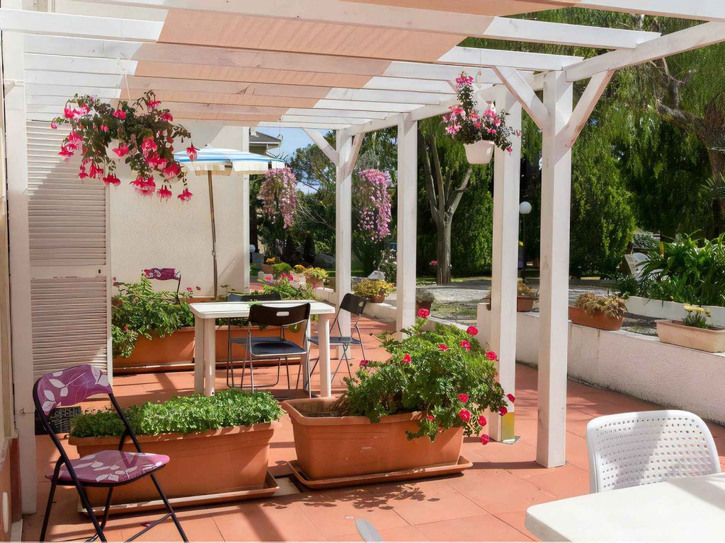 Ferienwohnung mit Balkon und Pool