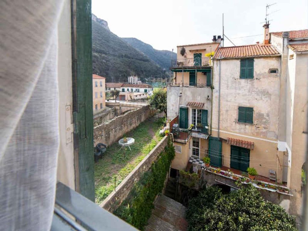 Ferienwohnung im mittelalterlichen Dorf von Finale Ligure
