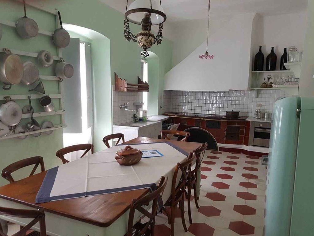 Ferienwohnung im mittelalterlichen Dorf von Finale Ligure