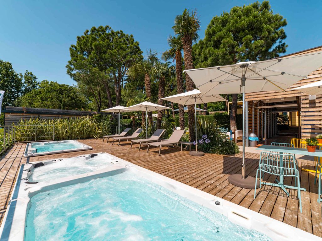 Mobilehome mit Whirlpool