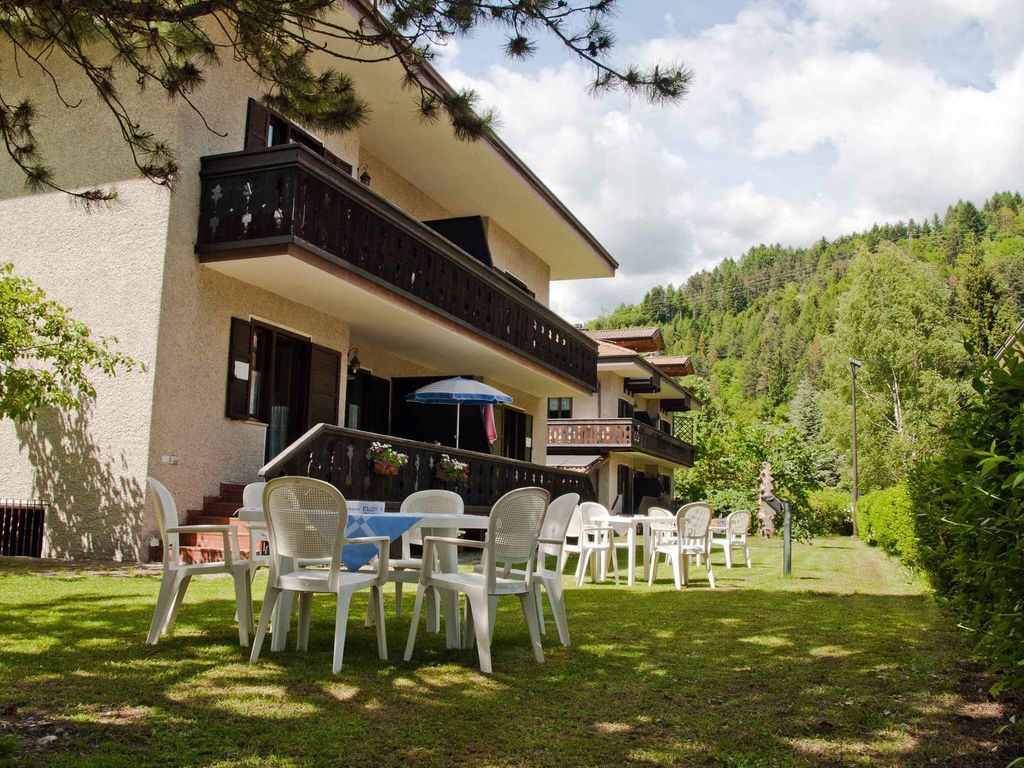 Ferienwohnung mit Balkon mit Blick auf die Berge