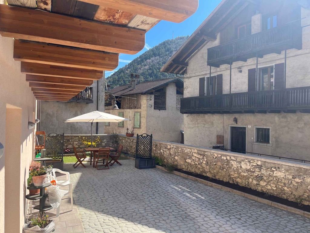 Ferienwohnung Urlaub wie zu Hause im Ledrotal – Modern & Gemütlich