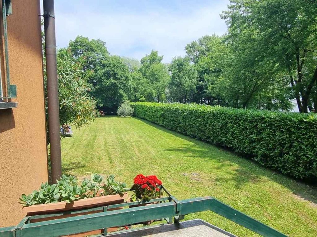 Ferienwohnung mit Klimaanlage, Internet und Balkon