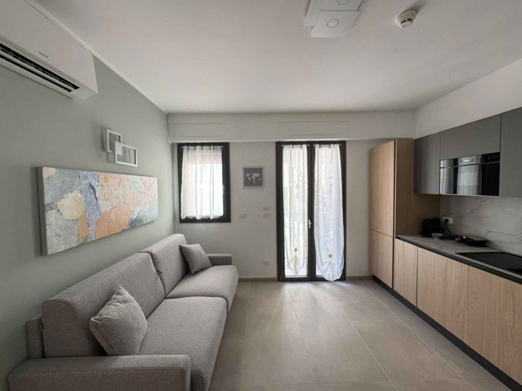 Ferienwohnung mit Klimaanlage, Balkon und Internet