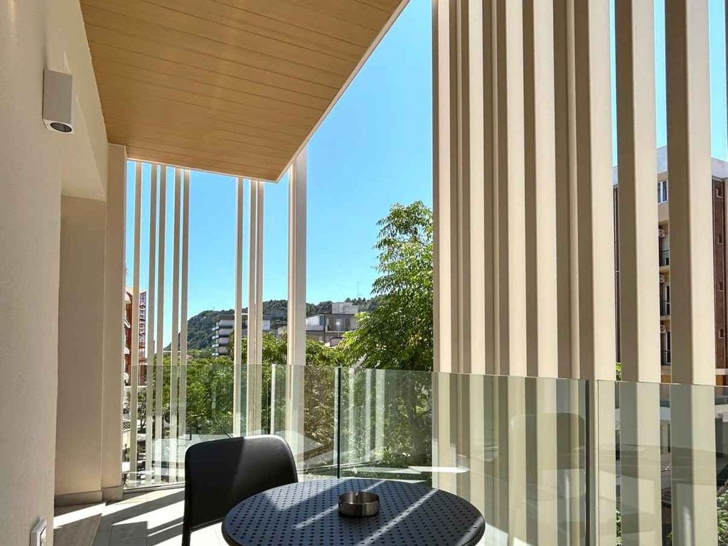 Ferienwohnung mit Klimaanlage, Balkon und Internet