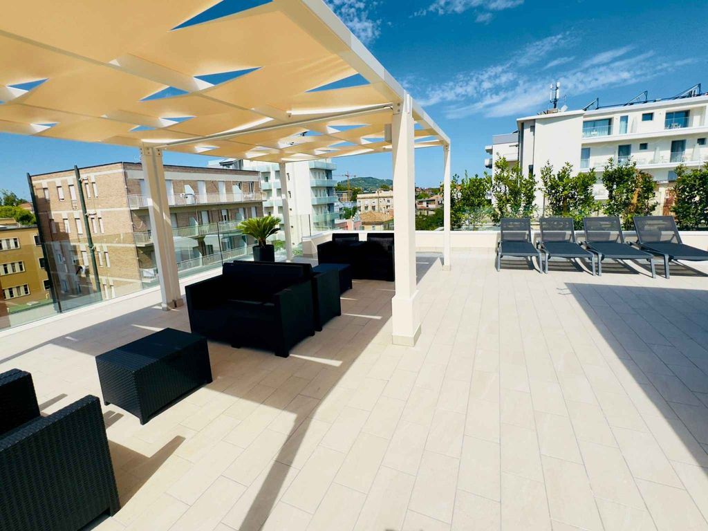 Ferienwohnung mit Klimaanlage, Internet und Balkon mit Meerblick