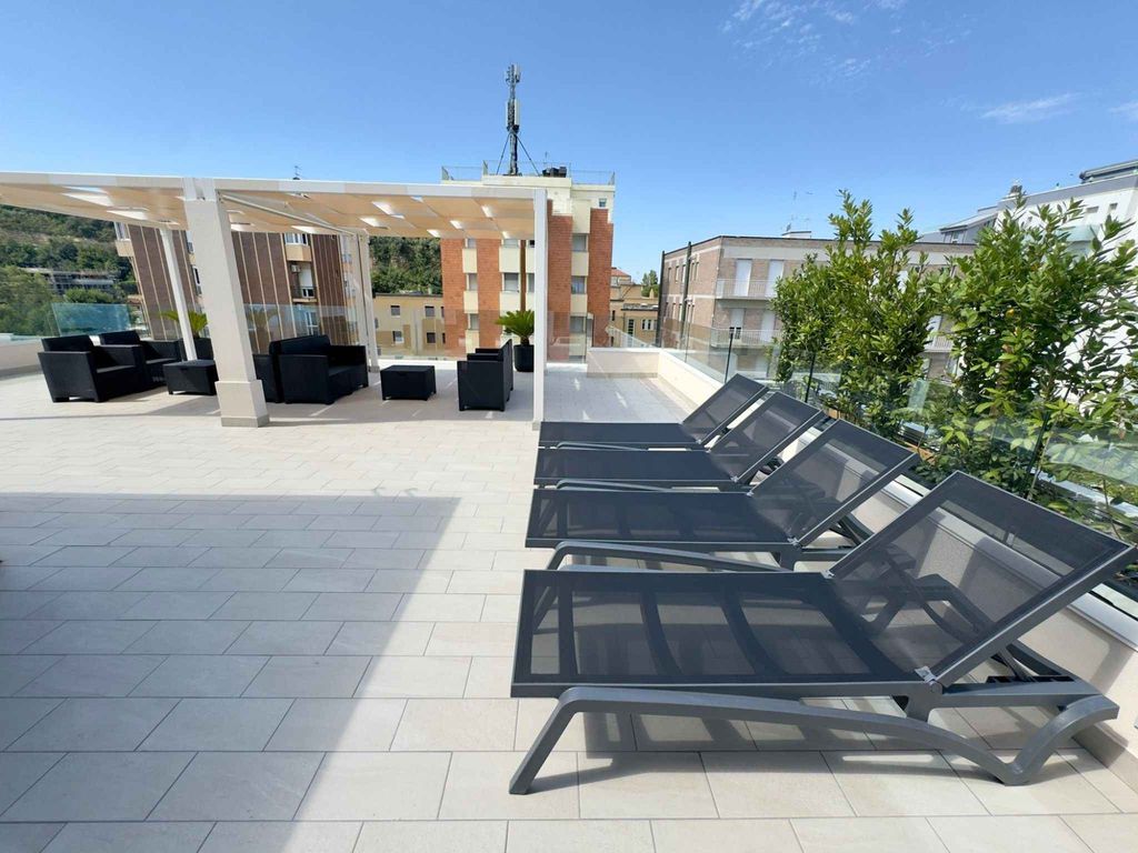Ferienwohnung mit Klimaanlage, Internet und Balkon mit Meerblick