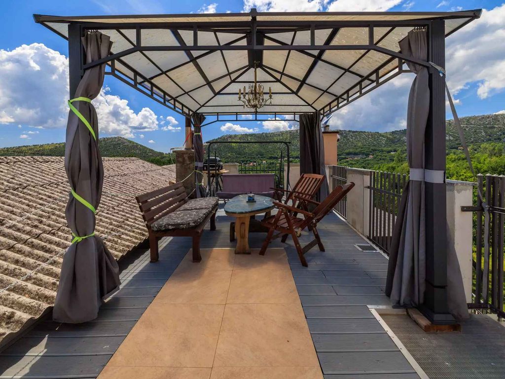 Ferienwohnung mit großer Dachterrasse und Panoramablick