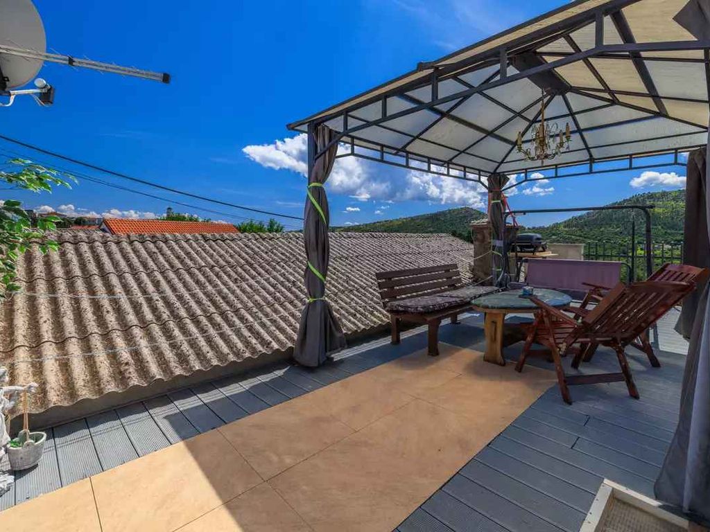 Ferienwohnung mit großer Dachterrasse und Panoramablick