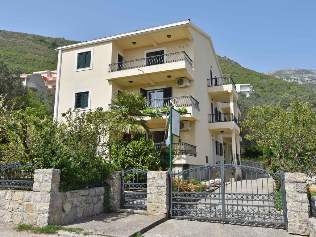 Ferienwohnung für 4 Personen in Petrovac