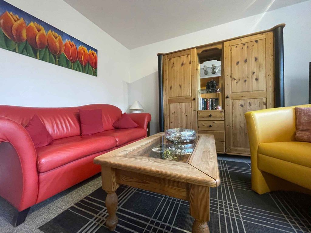 Ferienwohnung mit Terrasse und Parkplatz