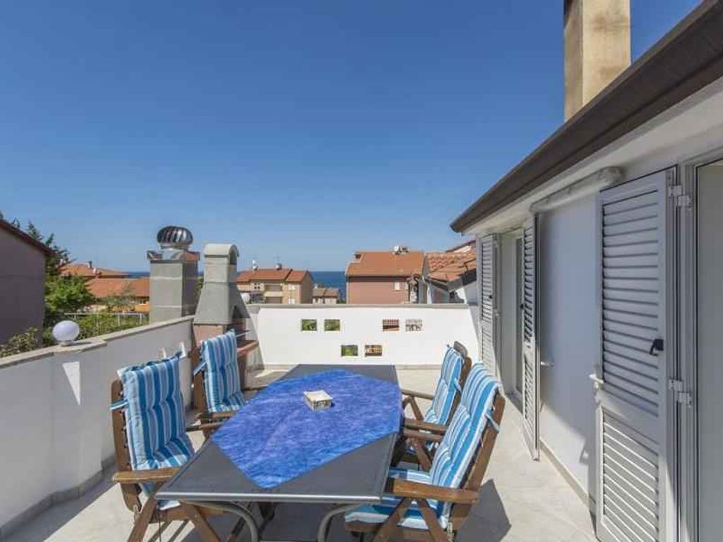 Ferienwohnung mit WLAN und Balkon