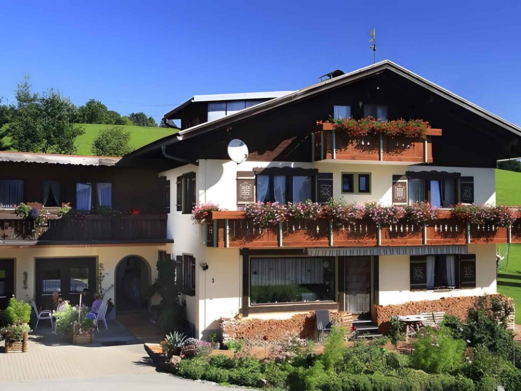 Ferienwohnung mit überdachtem Balkon