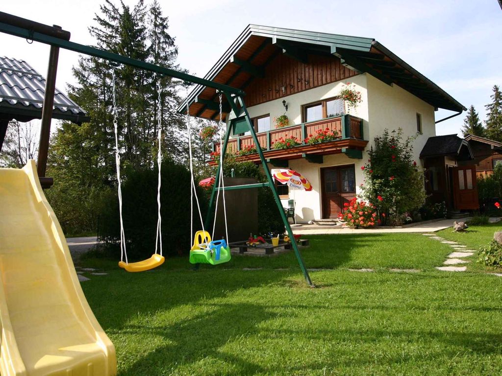 Ferienhaus mit Grillmöglichkeit und Kinderspielplatz