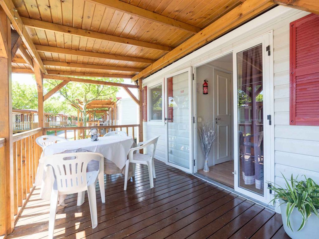Mobilehome mit Terrasse, Klimaanlage und Pool