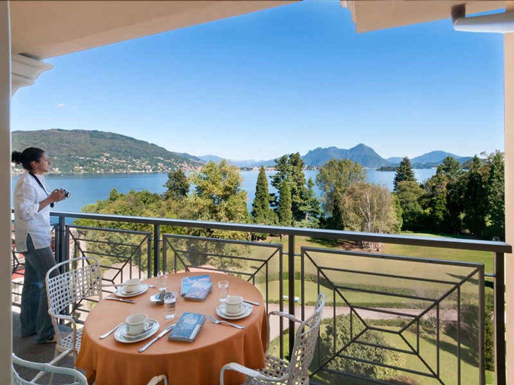Ferienwohnung mit Klimaanlage und Balkon mit Seeblick