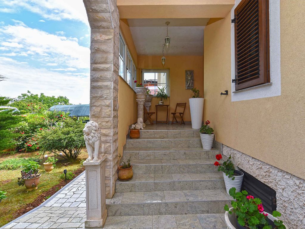 Ferienwohnung mit Klimaanlage und Terrasse