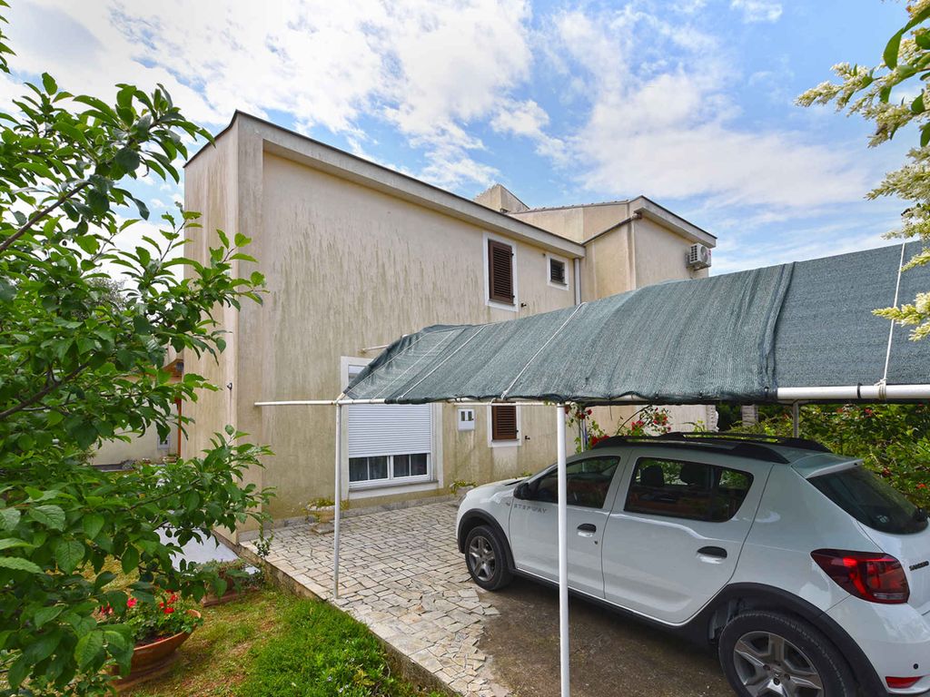 Ferienwohnung mit Klimaanlage und Terrasse