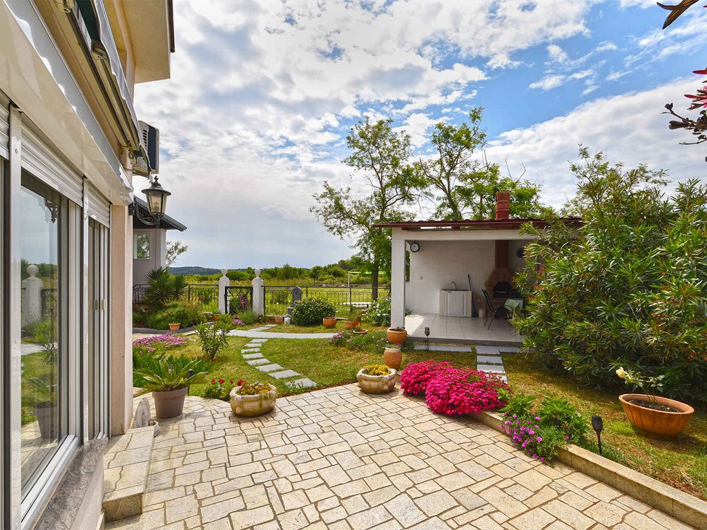 Ferienwohnung mit Klimaanlage und Terrasse