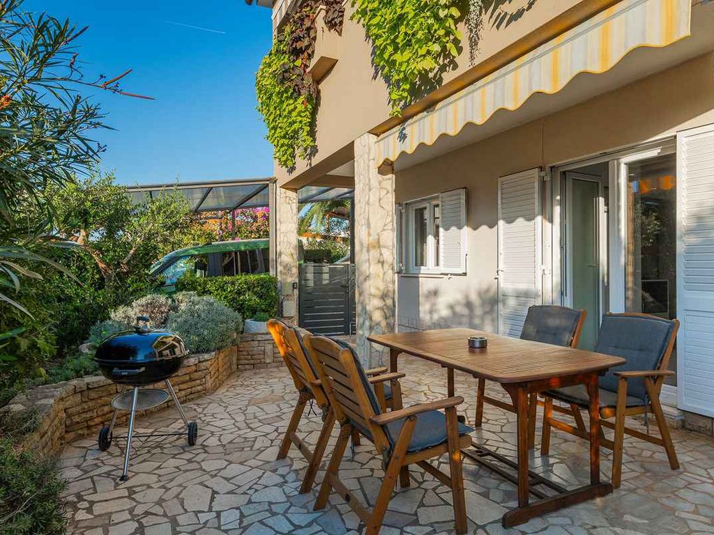 Ferienwohnung mit großzügiger Terrasse