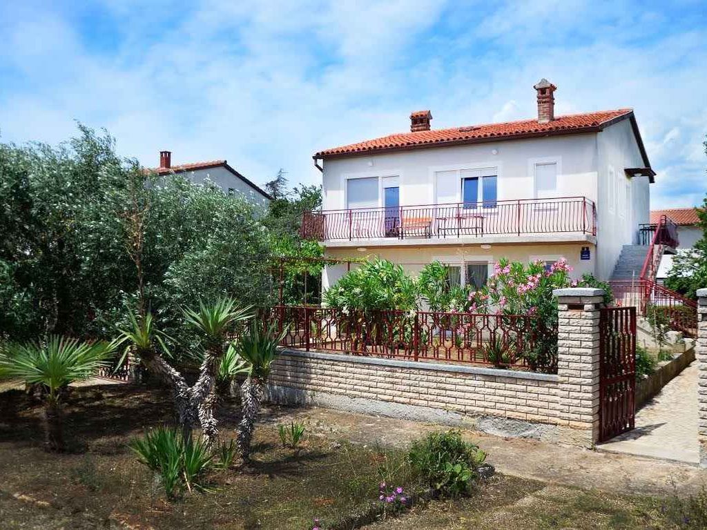 Ferienwohnung mit Terrasse und Klimaanlage