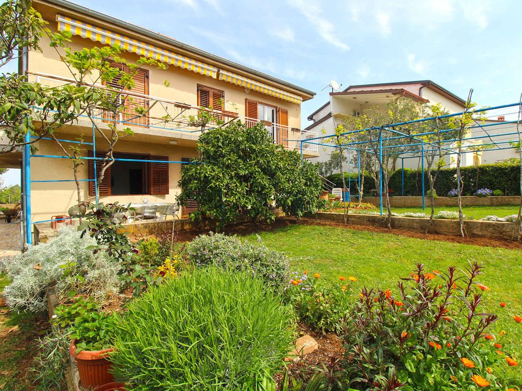 Ferienwohnung mit Klimaanlage und Terrasse