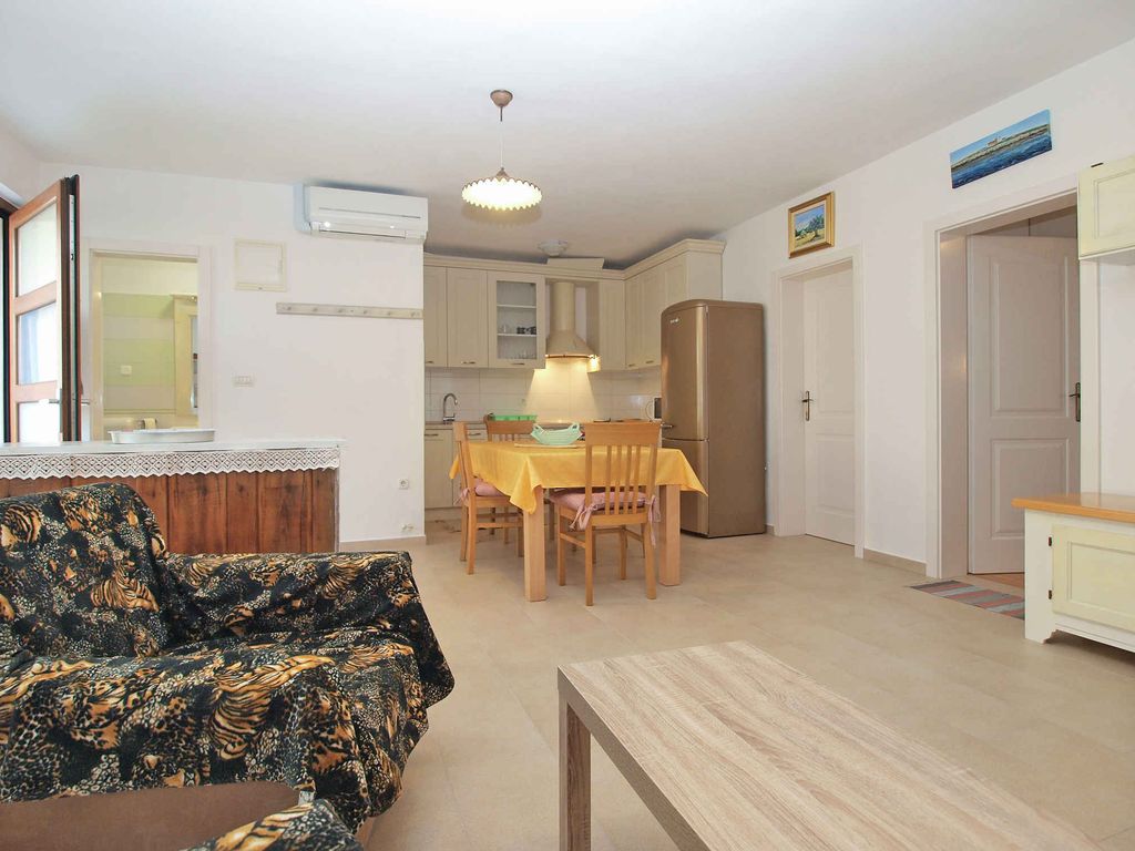 Ferienwohnung mit Klimaanlage und Terrasse
